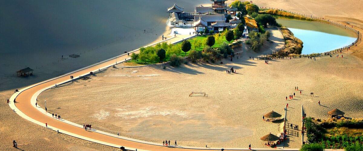 The painted murals in the Dunhuang Grottoes Caves of China is the longest painted corridor in the world.
https://twitter.com/Beautifulgx