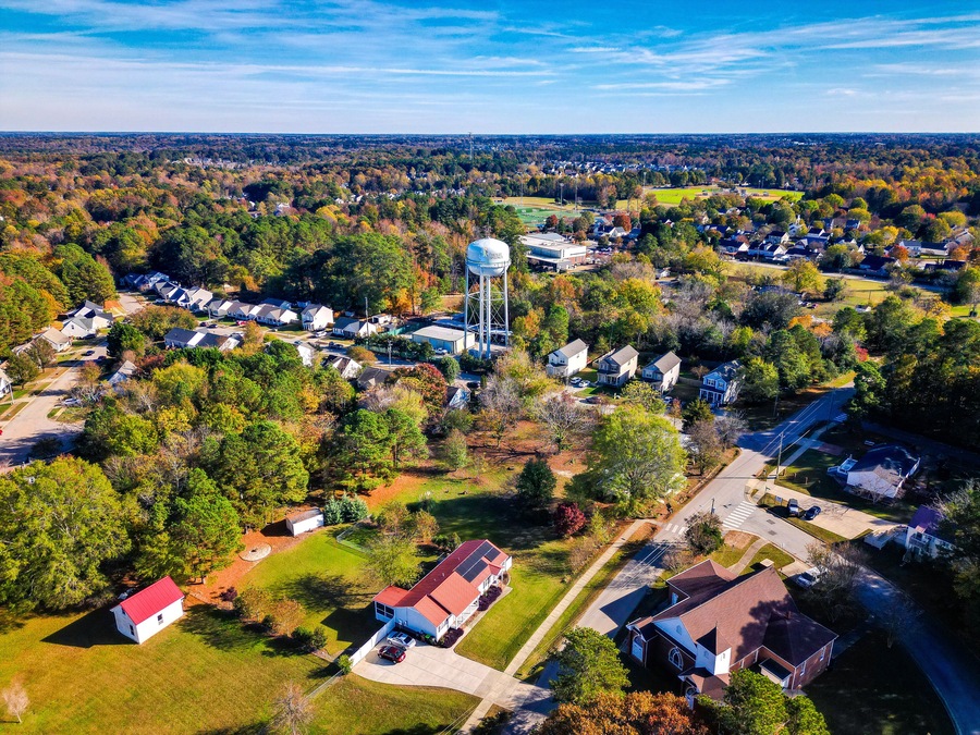 Above Holly Springs