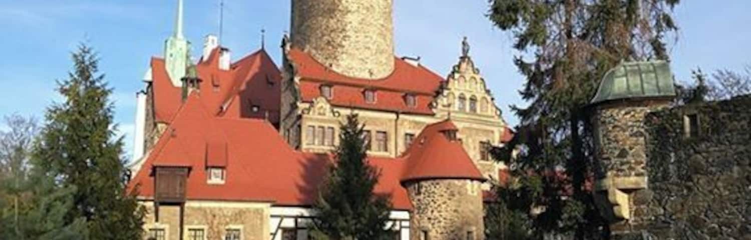 With a long history and tucked away in sourthern Poland, this castle doubles as a hotel that will give you a magical experience! A few weekends a year, this castle is transformed into a wizarding roleplay for adults who are fans of the Harry Potter series! Also, the place I met my husband.
#LifeAtExepdia