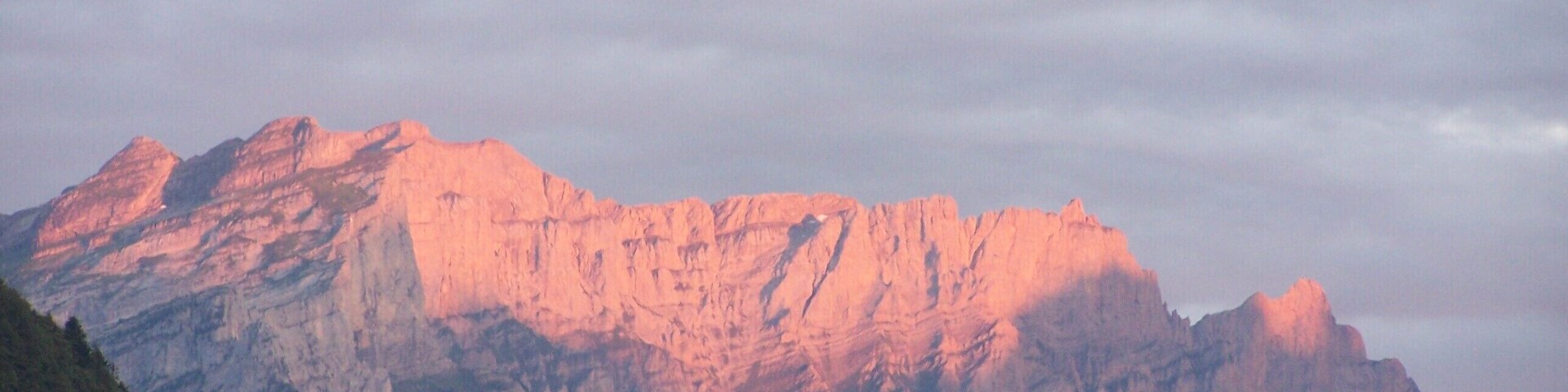 Lumières sur le Colonney, les Aiguilles Rouge et de véran