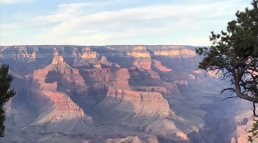 The Golden Hour at the Grand Canyon. An hour before sunset.