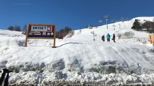 A beautiful day, great skiing