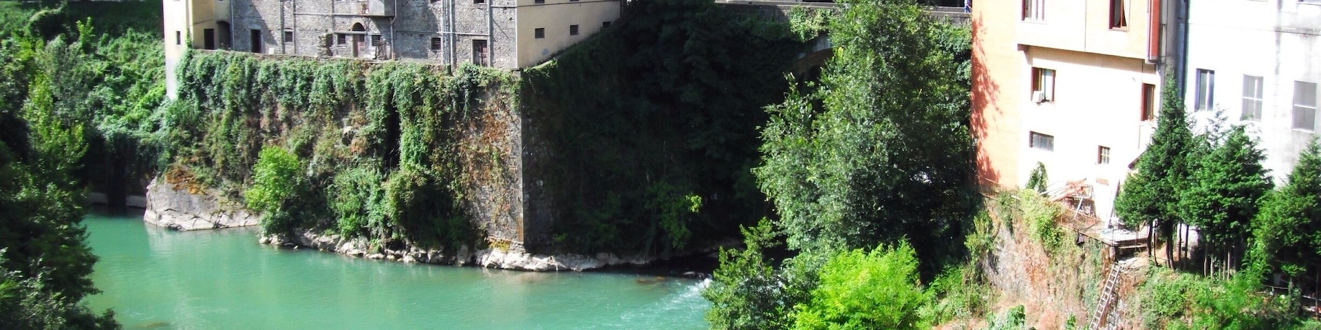 One of the great towns in the Garfagnana, Castelnuovo holds a huge market every Saturday morning. Known for chestnut products such as flour and liqueur and formenton corn. This is a must see if you're in the area. #garfagnana #castelnuovo #italy #tuscany #europe http://www.acooknotmad.com/2011/07/garfagnana-the-land-of-wolves-and-witches.html