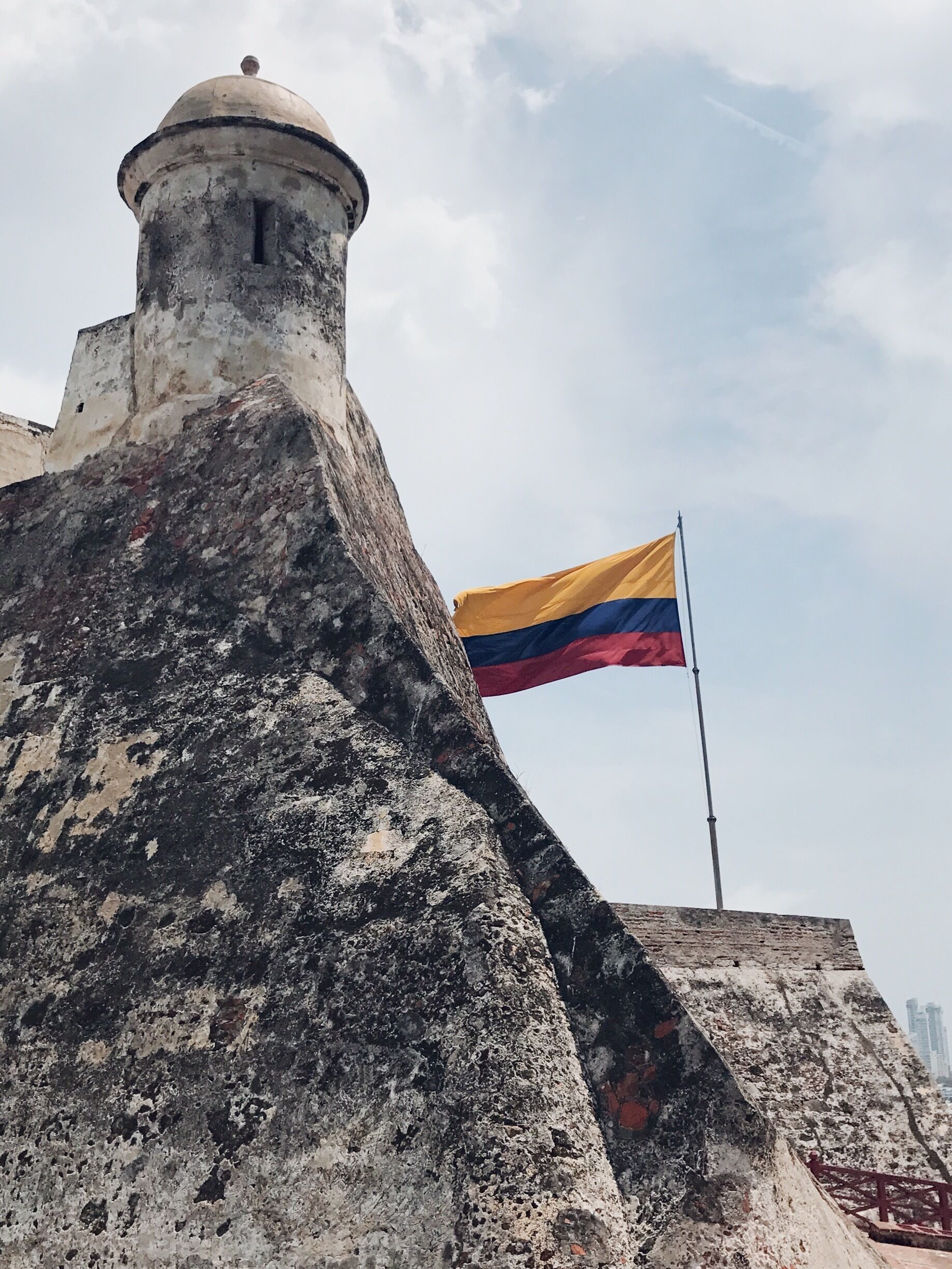 Check out Castillo de San Felipe when in Cartagena. It's a beautiful fort with a lot of history. Plus the view of the city is amazing. #cartagena #lifeatexpedia 