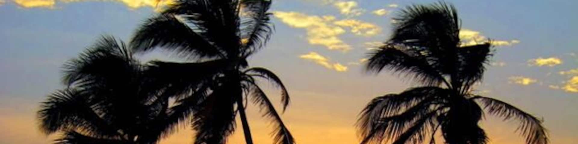 #TroveOn - You can never have enough beautiful sunsets in life, and this one in #Cartagena was truly spectacular. Love how you can see so many layers of color. The transition from day to night is so clearly delineated.