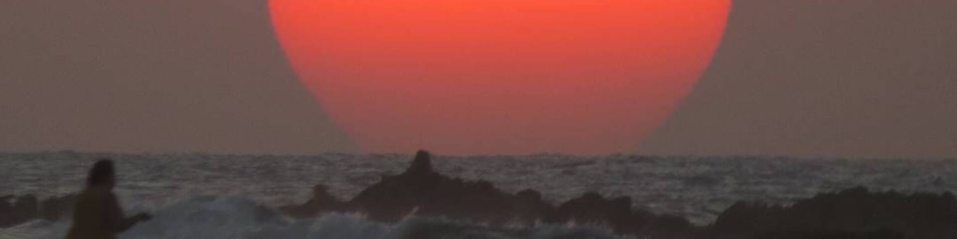 This is from #Cartagena das Índias at #Colombia If You visit there please enjoy the #sunset at Cartagena`s #beach
To know more visit:
1aviagem.com
#1aviagem
#Rediscover
#Culture