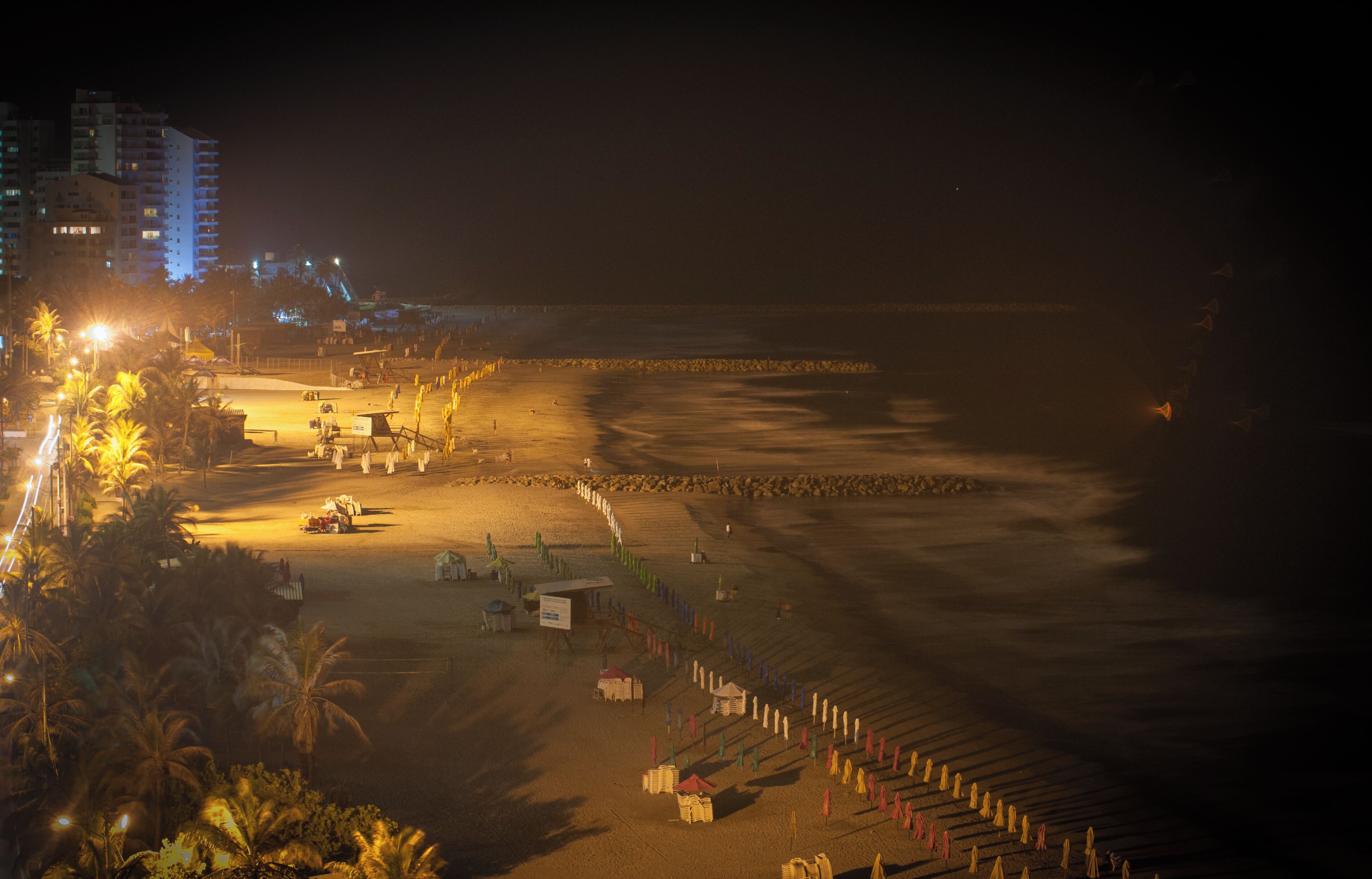 I had the chance to spend a night in one of the top-floor apartments overlooking this wide beach. The view was terrific (we could even see some of the Old Town buildings) and I had my breakfast facing the Caribbean Sea. 
I truly recommend the area.
#AboveItAll