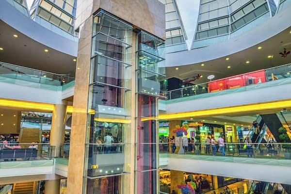 Such an impressive mall. With the heat that we struggled to adapt to in Medellin, we often found ourselves seeking out the comfort of air conditioned malls. Although, malls are not are favorite thing, this was definitely our favorite mall in Medellin. A must see, if you're in the area.
#colombia #shopping #travel