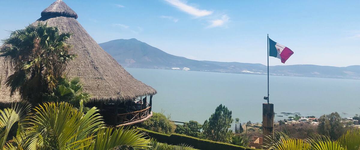 #mexico #warm #culture #flag seeing your flag always makes you happy inside, wherever you are.