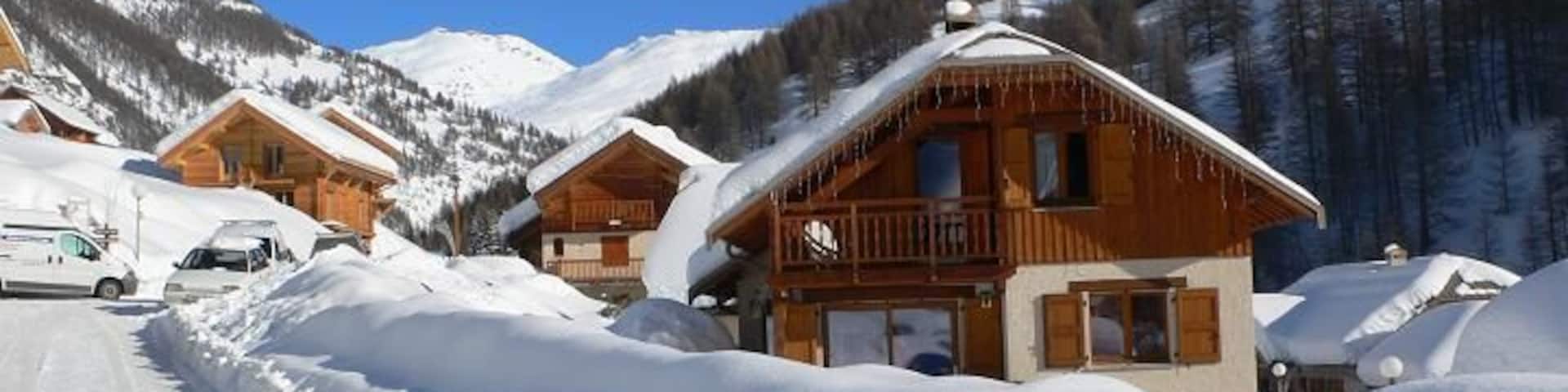 AbriĂšs - Habitations