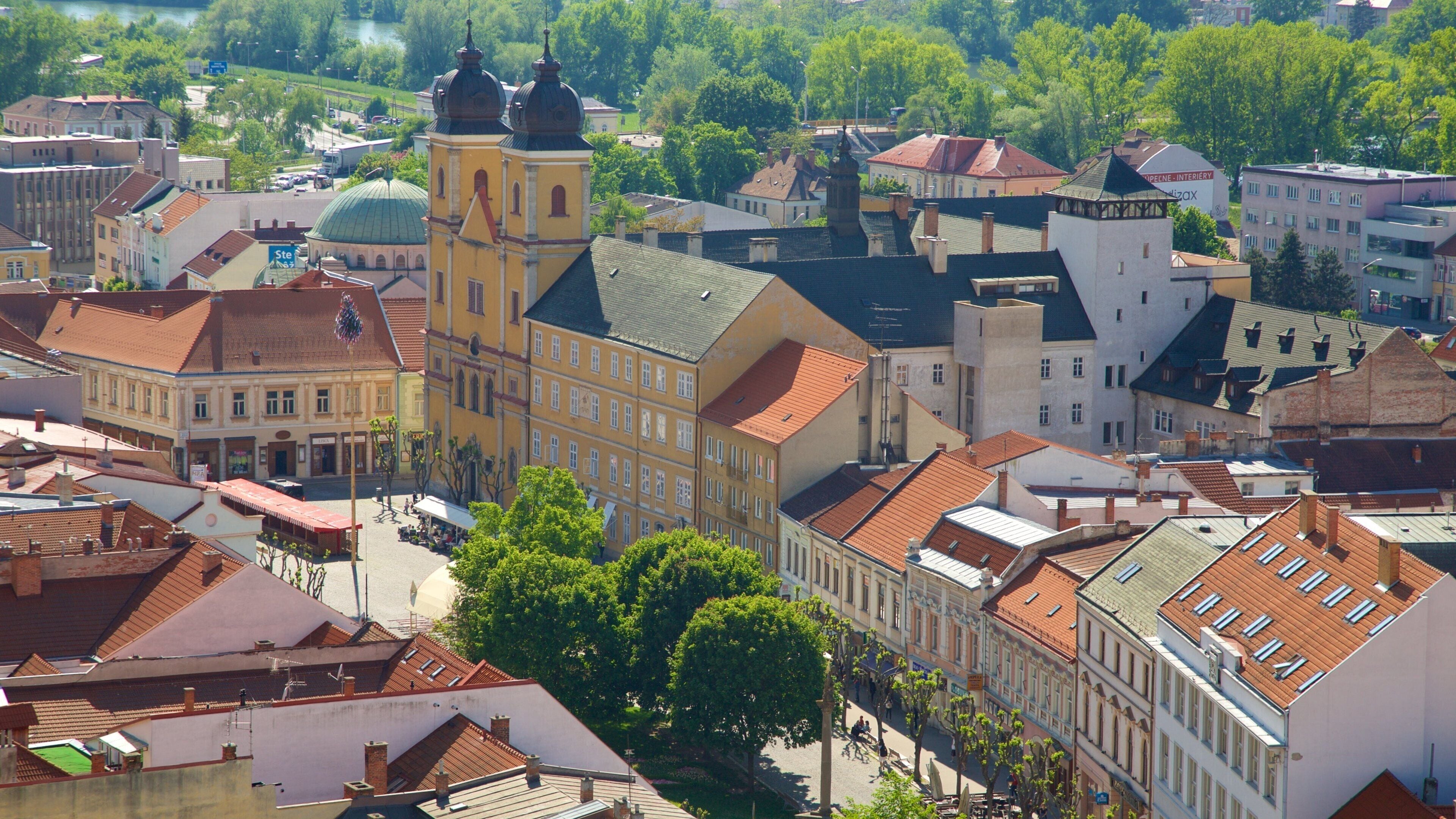 Trencin showing a city