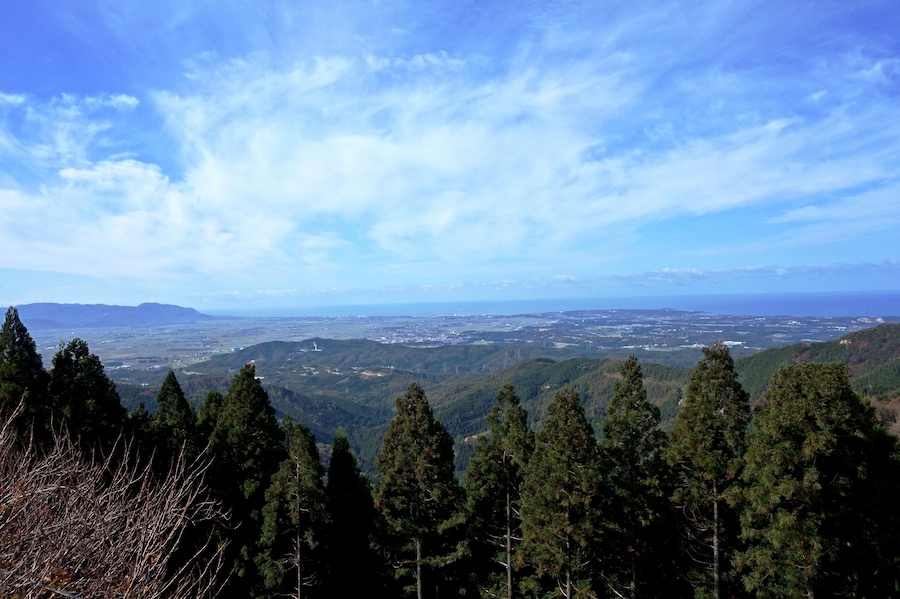 Westward view from the observation deck at the summit of Mt. Kariyasu (Awara-shi, Fukui Pref., Japan)