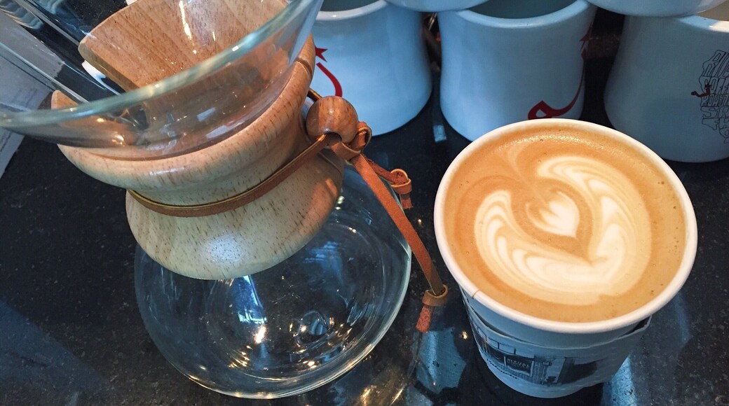 Ritual Coffee in the Oxbow Public Market.
More on http://www.ajauntwithjoy.com