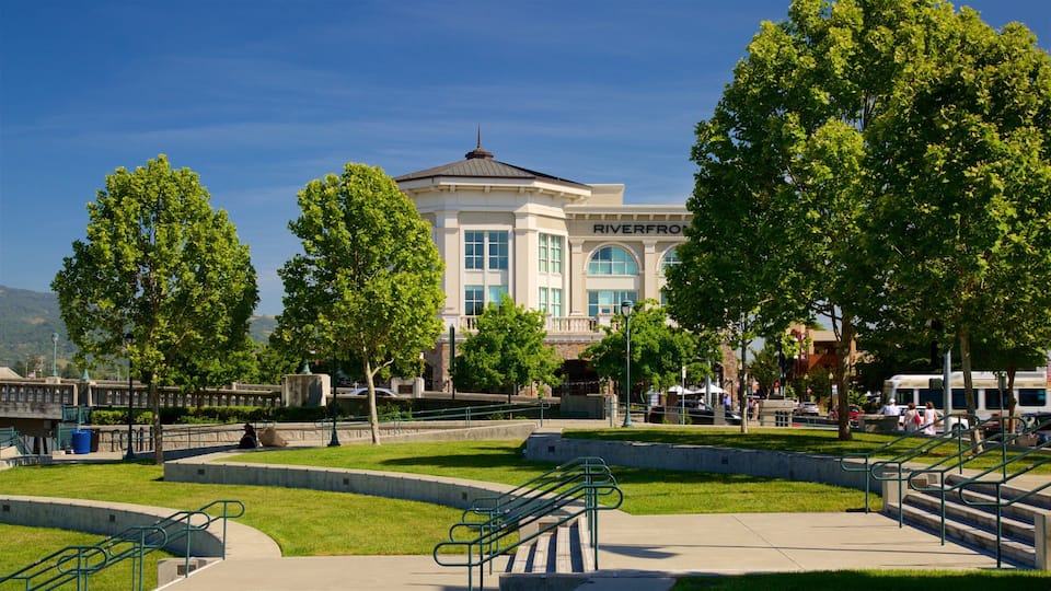 Napa which includes heritage elements and a garden