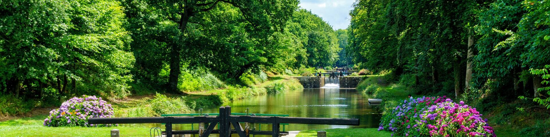 Schleusen des Canal d’Ille-et-Rance bei Hédé-Bazouges in der Bretagne