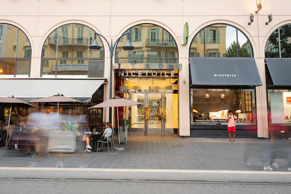 Nice Etoile Shopping Center which includes signage