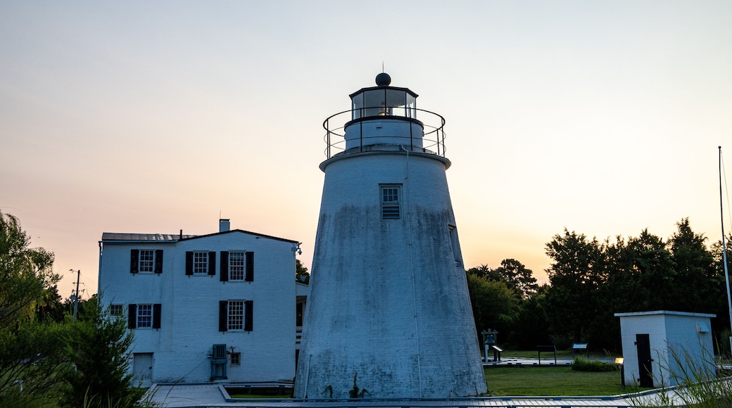 Piney Point, Maryland, USA The Piney Point Lighthouse in southern Maryland at dawn.
