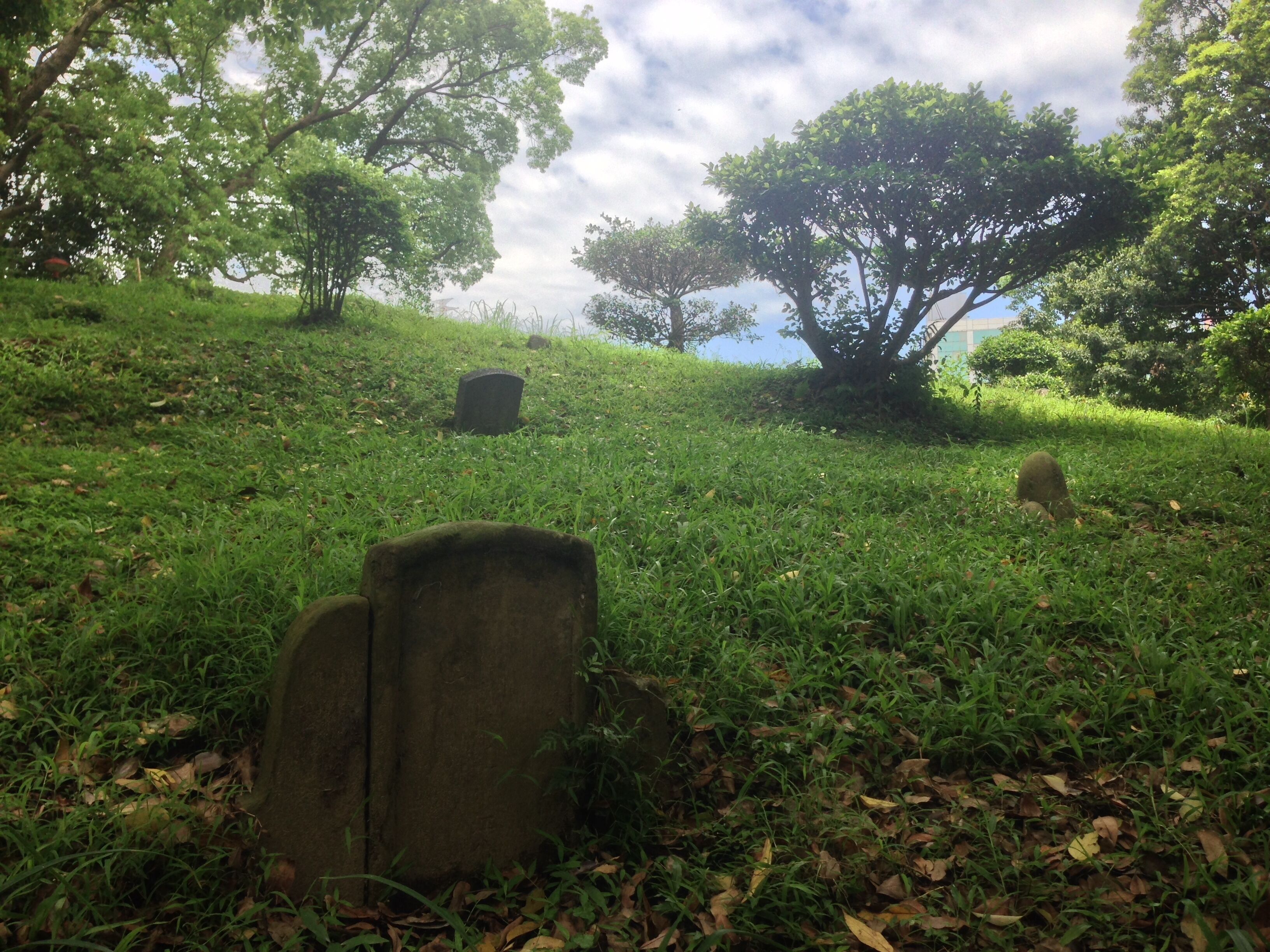 擺接義塚大墓公古墓