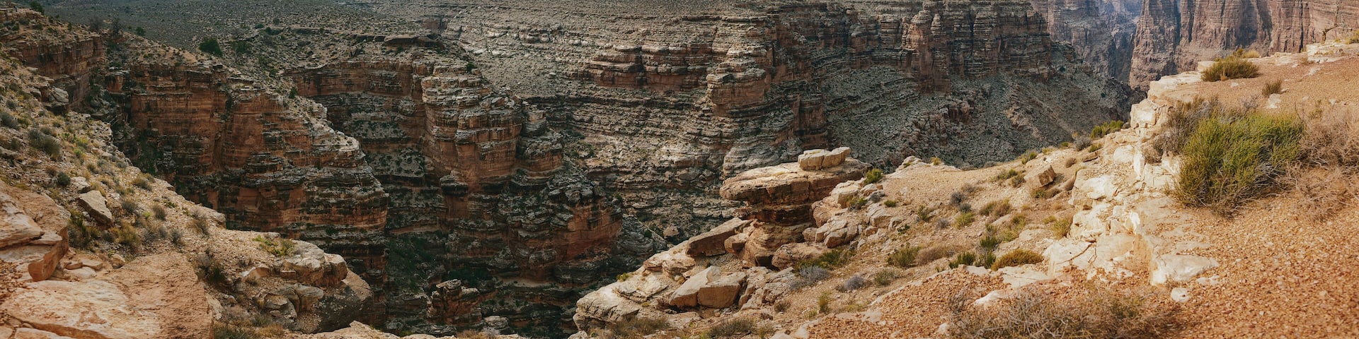 Little Colorado River Gorge, the gateway to historic Grand Canyon. Little Colorado River Navajo Tribal Park, AZ