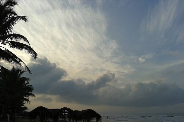 The ever changing cloudscapes of the southwestern sky of Sri Lanka.
Sunrise on this side of the island looks pretty awesome too.
#Hikkaduwa #sky #sunrise #cloudscapes #WorkingHoliday #MovingOutSL #lka #BeachLife