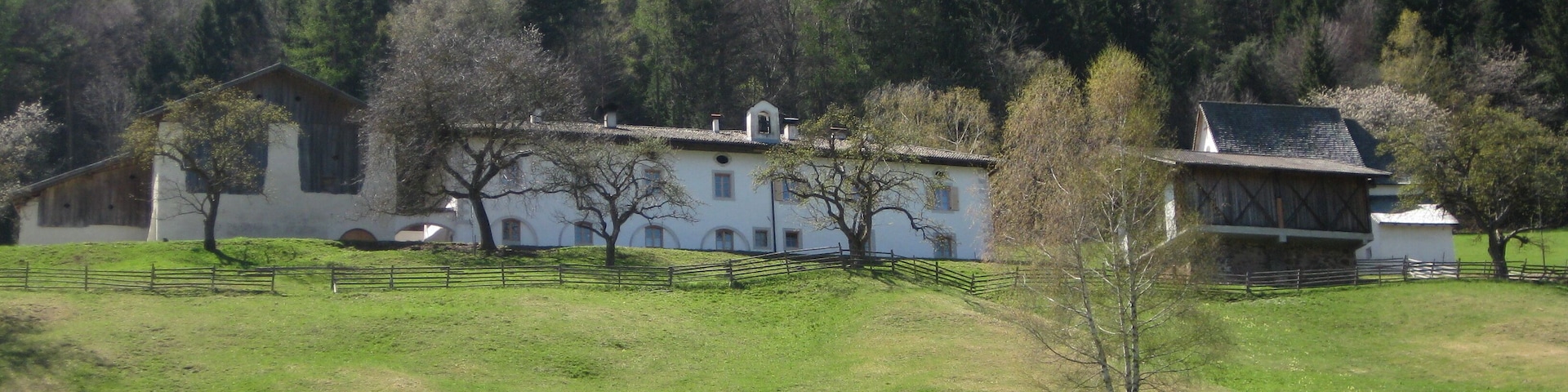 Pausa mit Maria-Himmelfahrt-Kapelle in Truden