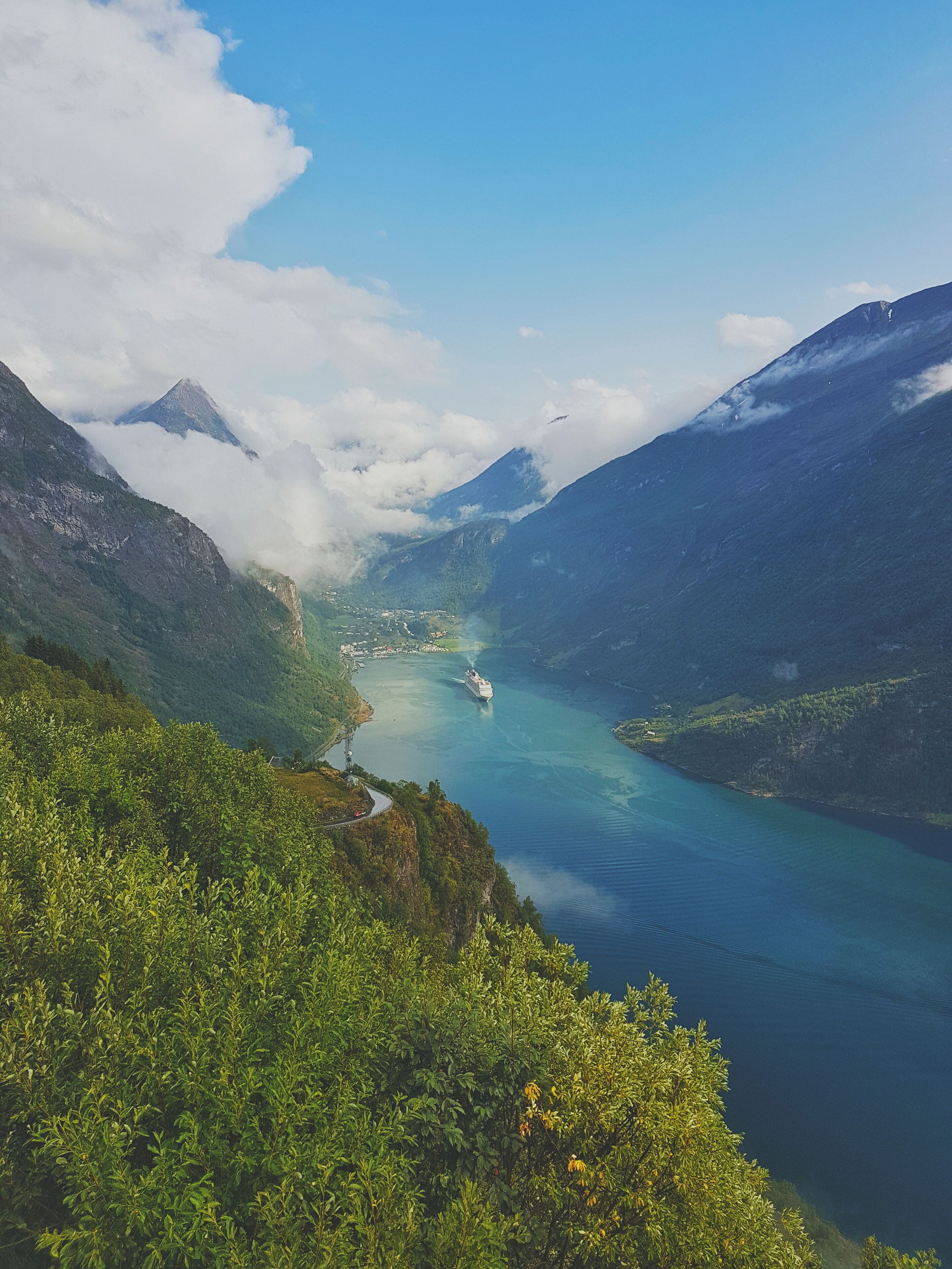 Worth a stop, even in hat weather, since it changes rapidly