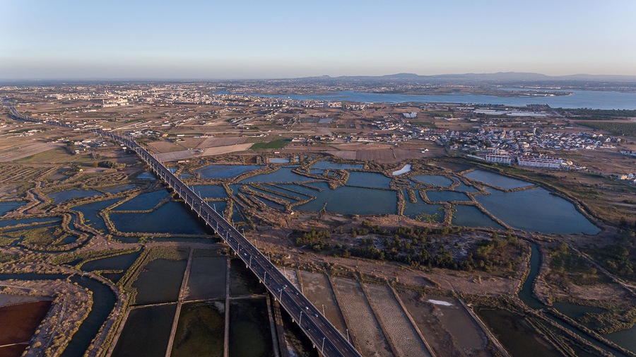 Aerial. Bay near the Vasco da Gama Lisbon Bridge, Samuoco.