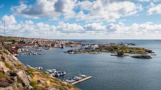 Kungshamn showing a coastal town, landscape views and general coastal views