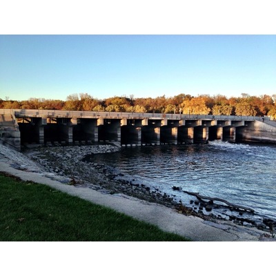Dam built in the 1930s that created the Minnesota River reservoir known as Lac Qui Parle.