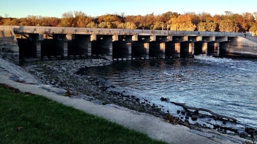 Dam built in the 1930s that created the Minnesota River reservoir known as Lac Qui Parle.