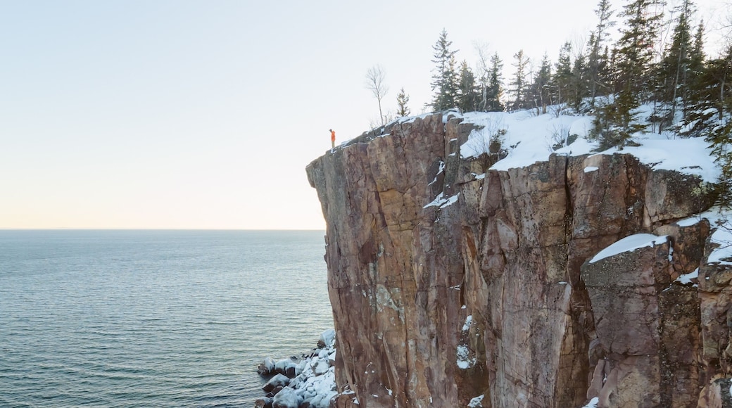 Escaping to Minnesota last week was wonderful. Snow shoeing all day and fire pits at night. Can’t beat it!