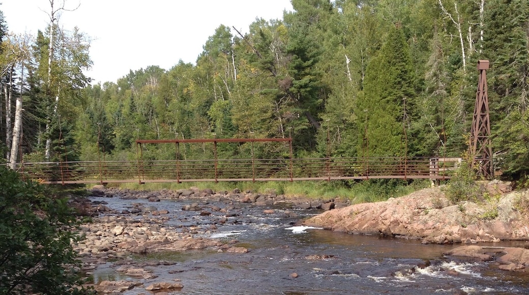 I kept climbing on the rocks closer to the river and my mum nearly had a heart attack #roadtrip