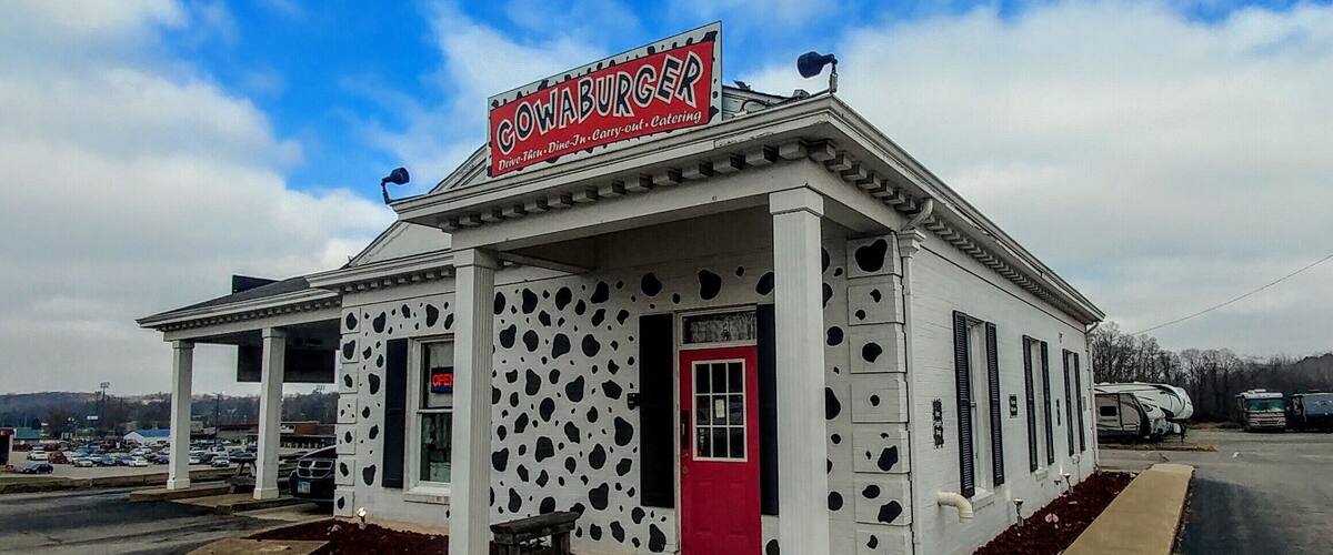 Can't go wrong with a local burger joint that's painted like a cow and named with a portmanteau of hamburger and a catchphrase from Teenage Mutant Ninja Turtles!
#GoodEats