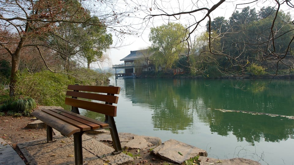 West Lake showing a lake or waterhole
