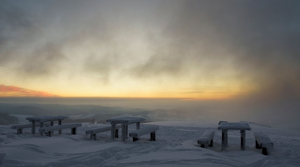 Traumhafte Abendstimmung auf dem höchsten Berg der Rhön, die Wasserkuppe3