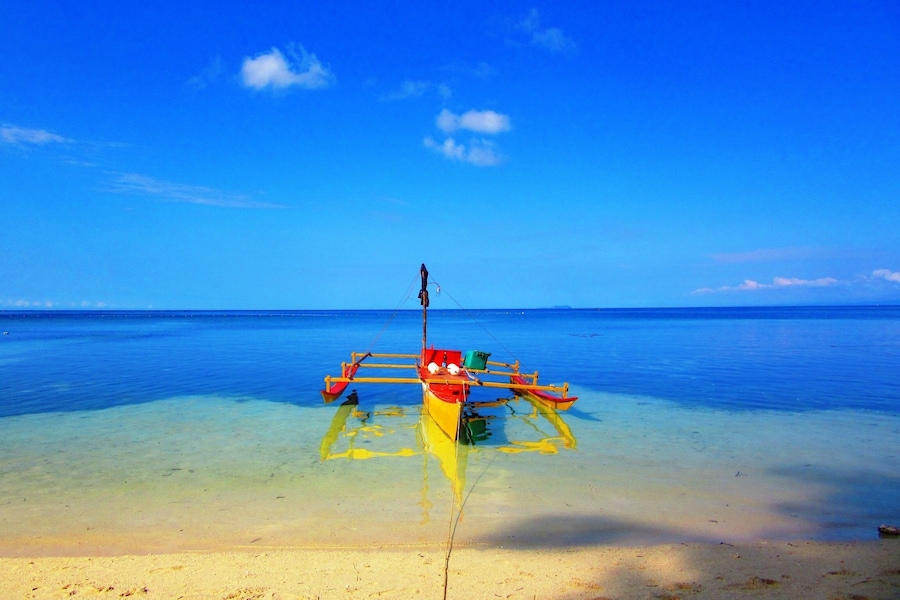 The bright #blue sky merges with the #blue sea at Paliton Beach in Siquijor Island, Philippines.