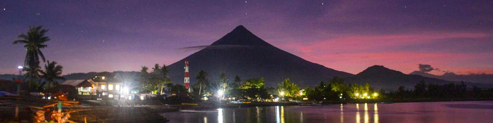 The sun sets behind Mayon Volcano on this side of Albay.
#mayonvolcano
