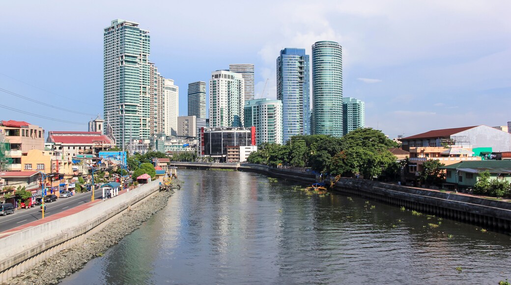 Pasig River Passing Rockwell & Makati in Manila Philippines