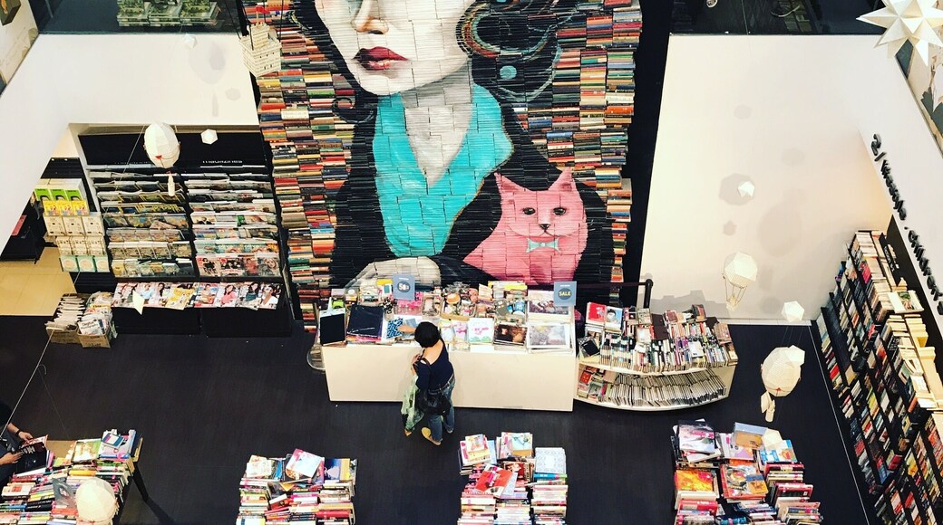 The most intricate book mural I’ve seen to date!