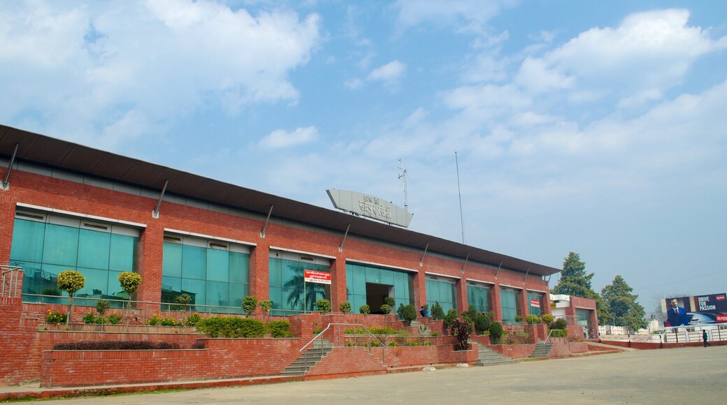 Rudrapur ofreciendo imágenes de calles