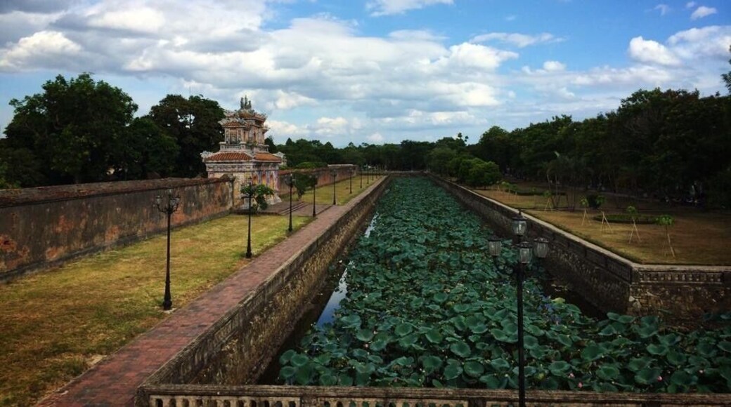 Warning: foreign tourists pay more than the locals. After the tour, you get very thirsty. Outside the citadel, there are nice Vietnamese people selling sugarcane juice.