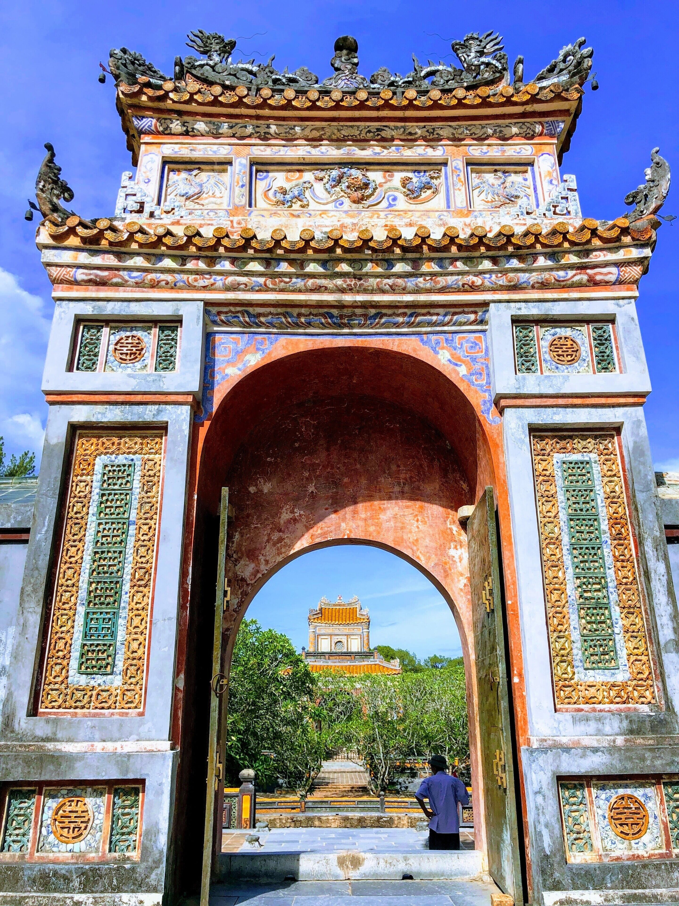 One of the many tombs 