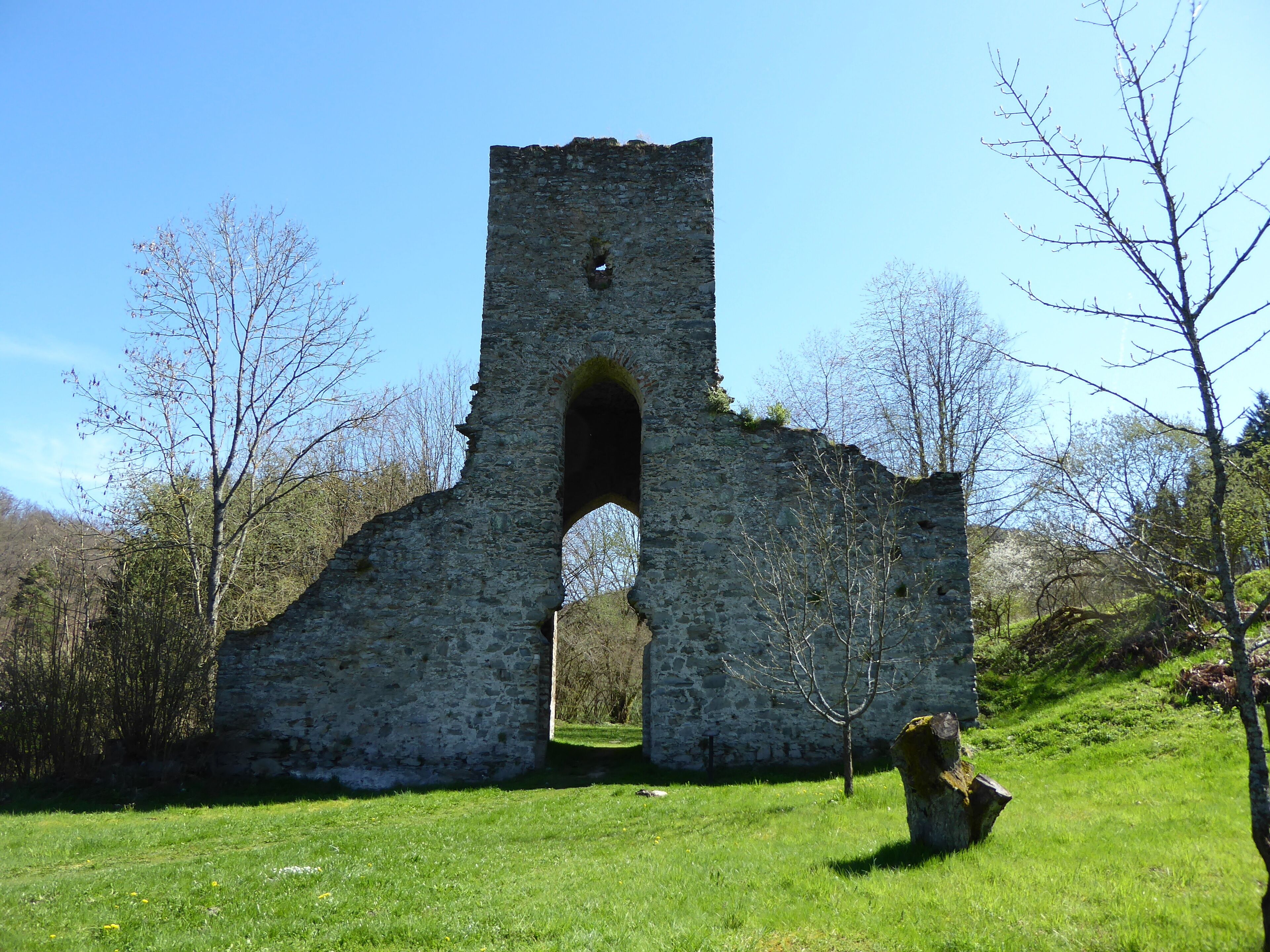 The remains of the Landstein church in Altweilnau (Weilrod, Germany)