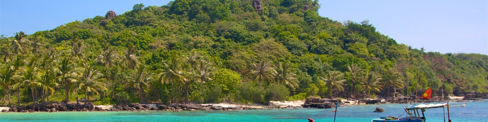 Vietnam showing boating, tropical scenes and general coastal views