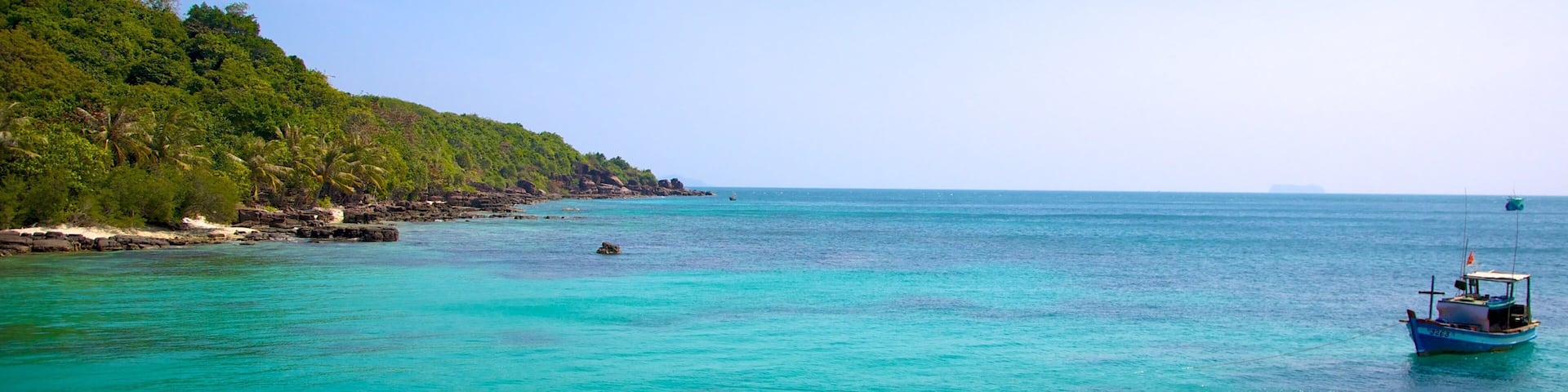 Phu Quoc showing boating, general coastal views and tropical scenes