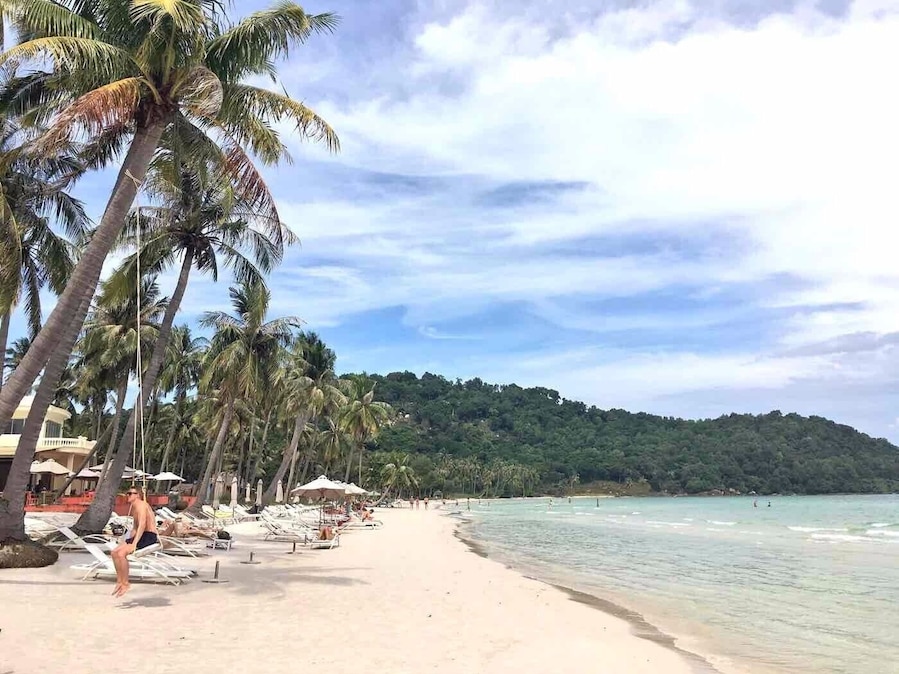 Some remote bays and coves in the north of Phu Quoc island are a true dream, with turquoise waters, crystal clear waters and boasting beautiful views to Cambodia. But that's it.
The rest of the island seems to be covered in trash, open-air sewage and landfills.
Honestly I was expecting more expecting more from a place marketed as “paradise island”.
More about Vietnam: https://www.geekyexplorer.com/things-to-know-vietnam-tips-tricks/
#Island #Beach #PalmTree #Vietnam #PhuQuoc #Asia #Tropical #Asia
