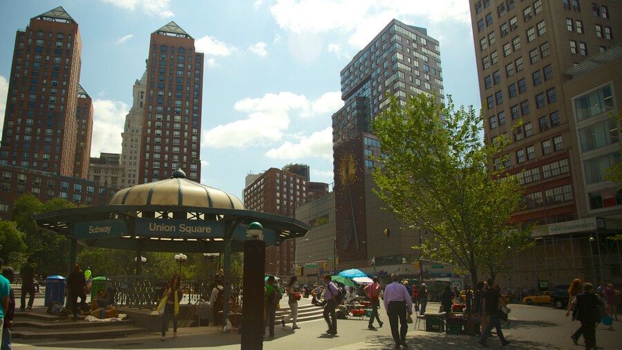 Union Square mostrando una ciudad, un rascacielos y un parque o plaza