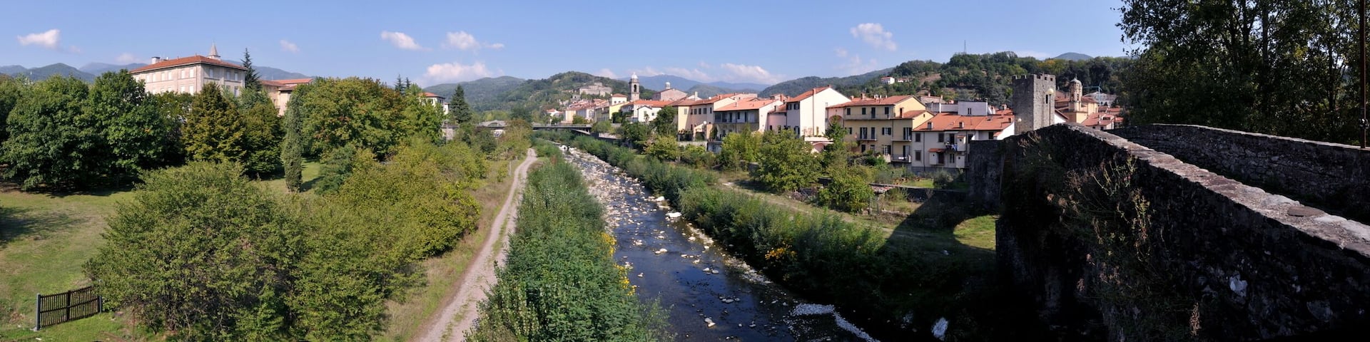 Panoramica dal ponte di Pontremoli