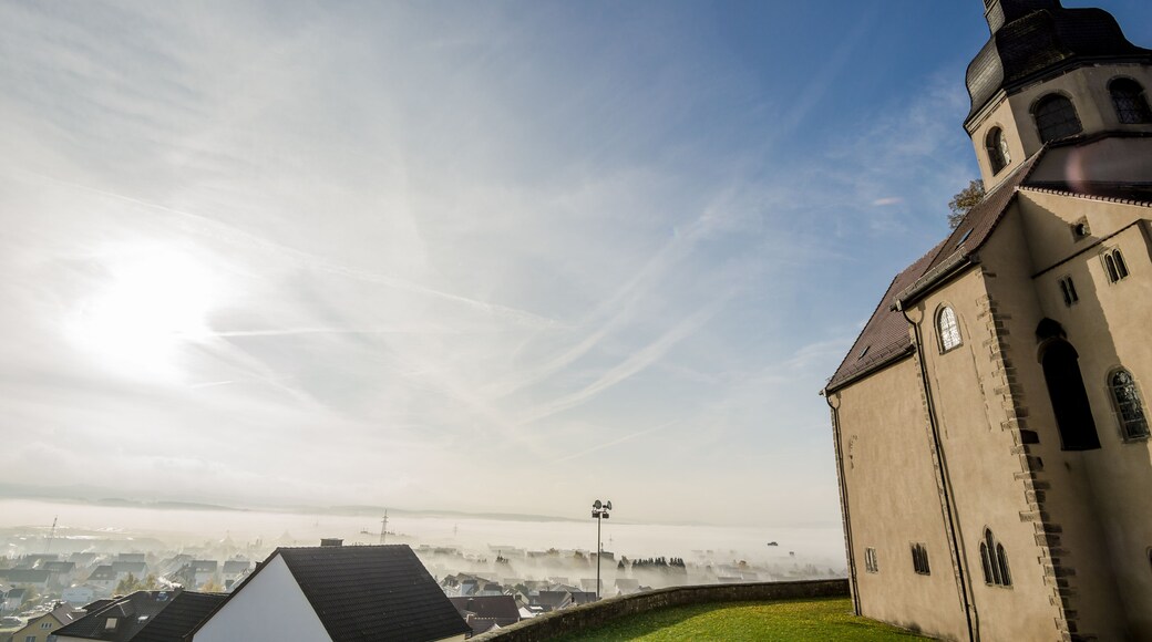 St.Peter Kirche mit Nebel
