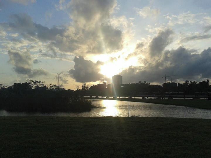 Originally a Golf Course, Waters Edge is a Hotel that has a sprawling lawn to host any type of outdoor event.
The hotel also has an Italian and  Japanese Restaurant, a drive-thru Bakery and a Bar to chill out.

#WatersEdge #Battaramulla #SriLanka #DineOut #WaterFront